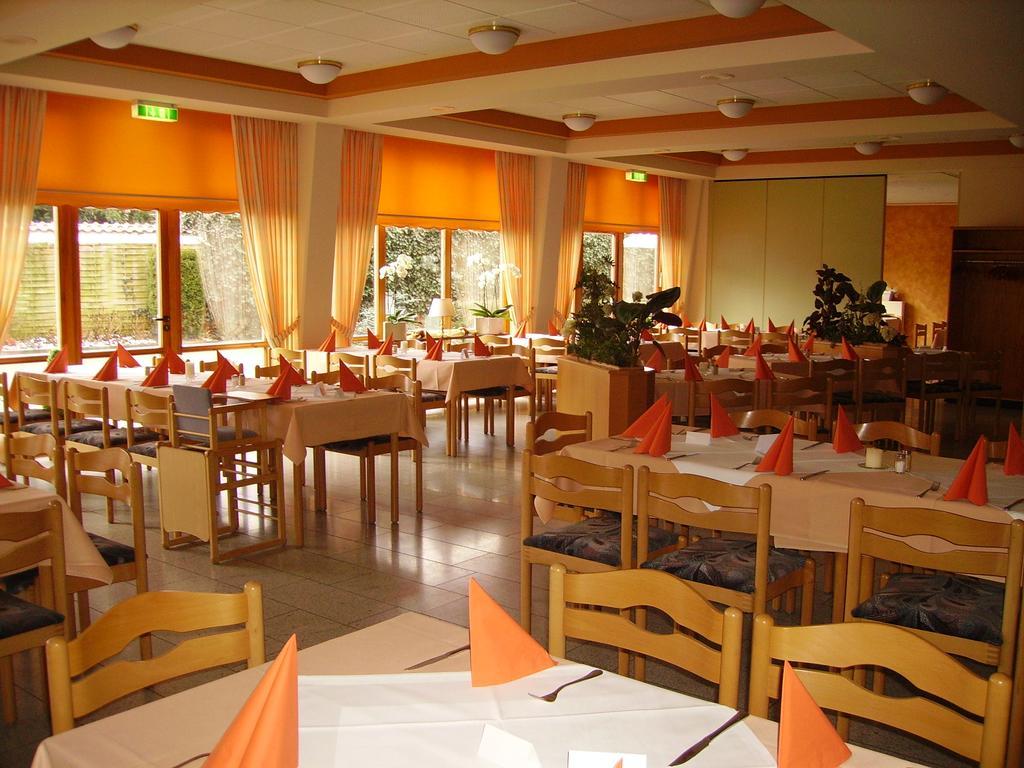 Hotel Zur Erholung Brochthausen Exterior photo