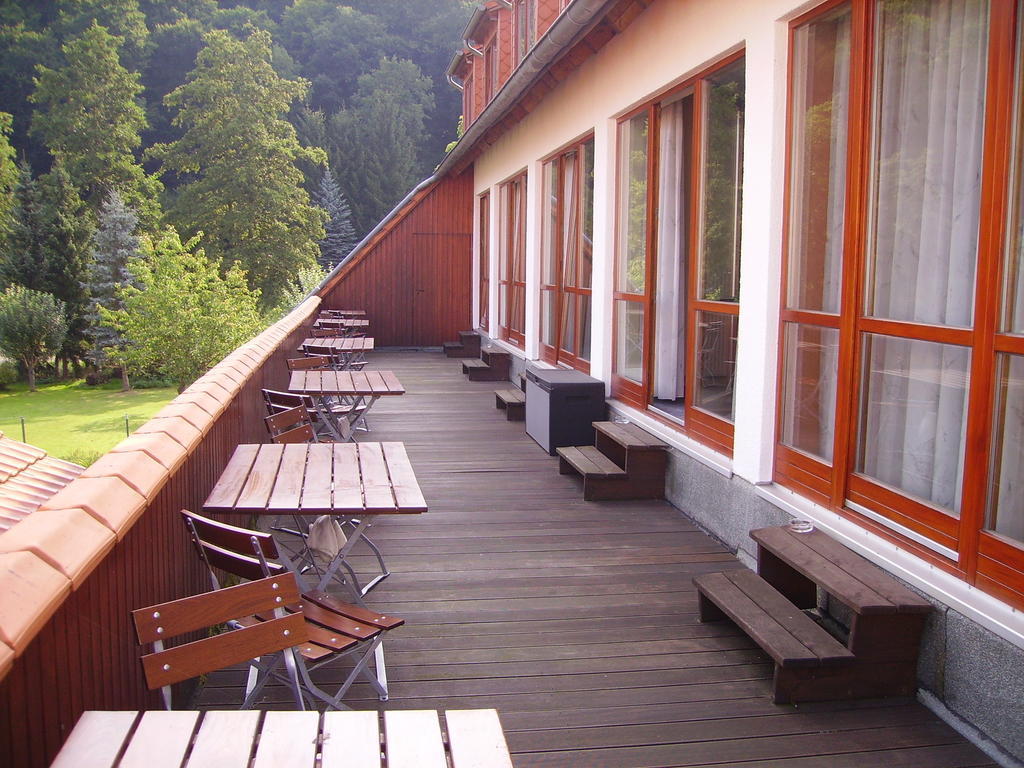 Hotel Zur Erholung Brochthausen Exterior photo
