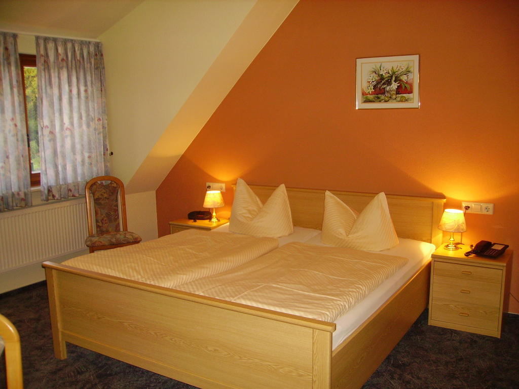 Hotel Zur Erholung Brochthausen Room photo
