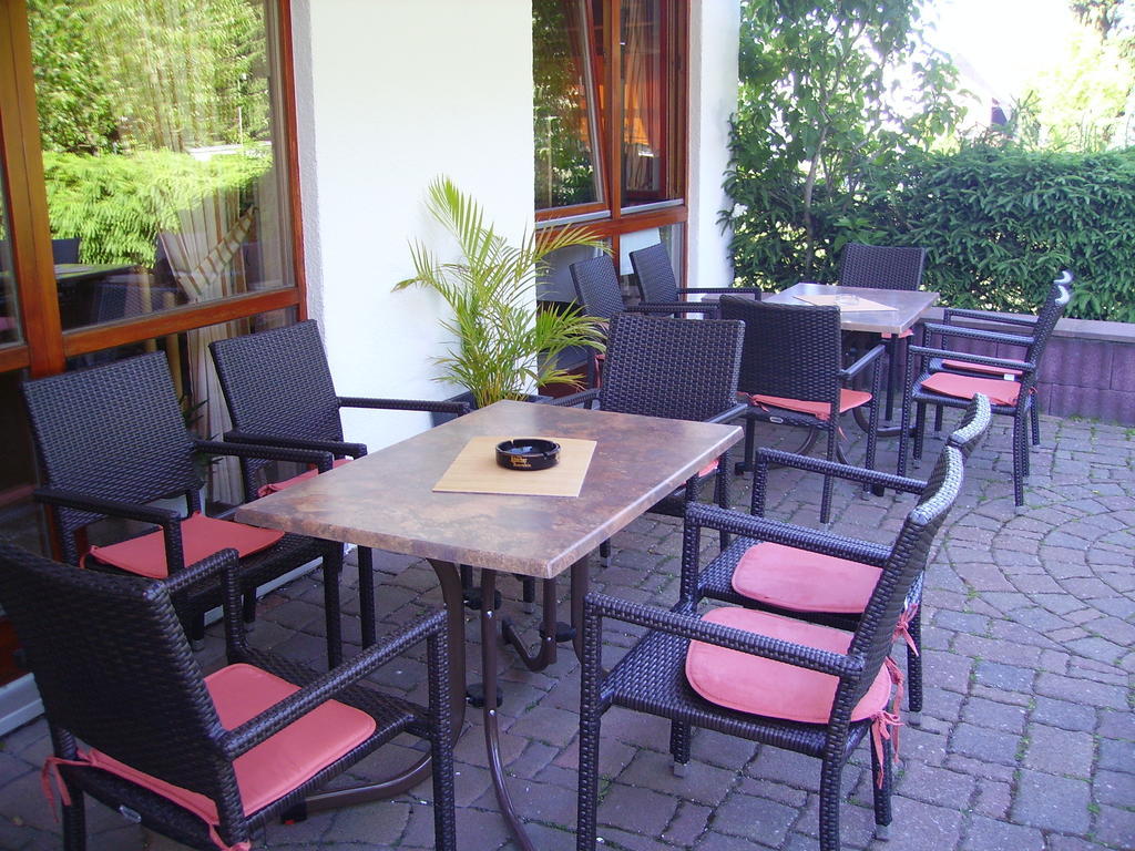 Hotel Zur Erholung Brochthausen Exterior photo